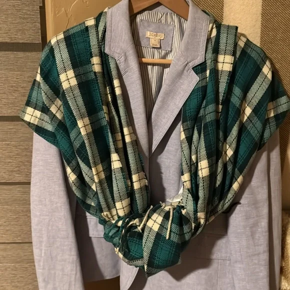 NIB J Crew Scarf Tartan Plaid Academic Green, Black, Cream - Picture 7 of 7